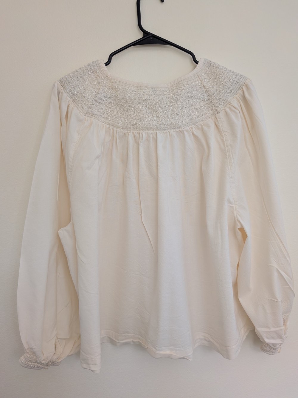 Old Navy Beautiful Cream Smocked Peasant Top - Picture 8 of 10